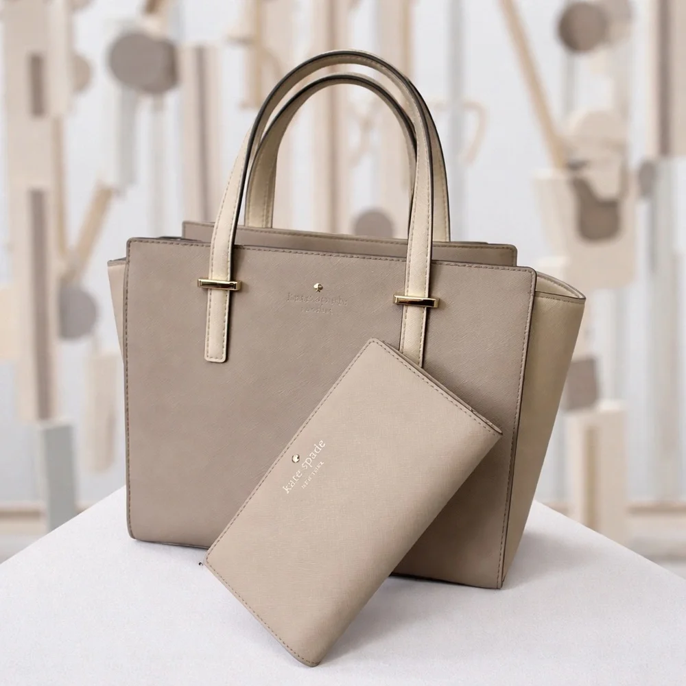 KATE SPADE CEDAR STREET Bifold Cedar Street Wallet in Crisp Linen NEW MSRP $100